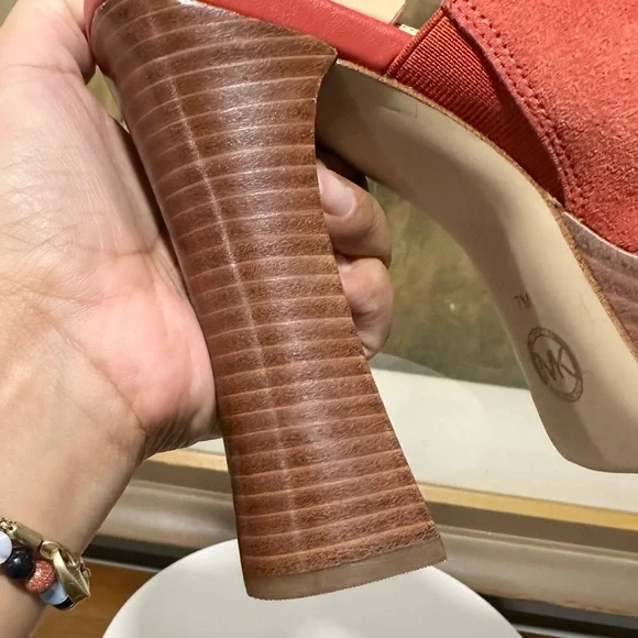 🌸MICHAEL KORS🌸 Rye Suede Platform Sandal Size: 7M - Picture 11 of 14